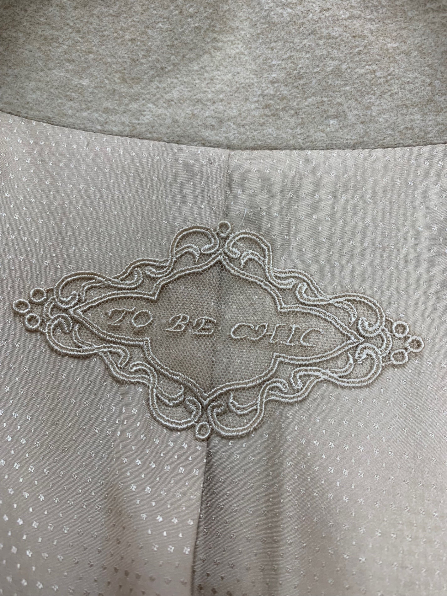 トゥービーシック UWE84-931-40 コート 40 ベージュ ウール ボタン ITIE9YHH7ULW