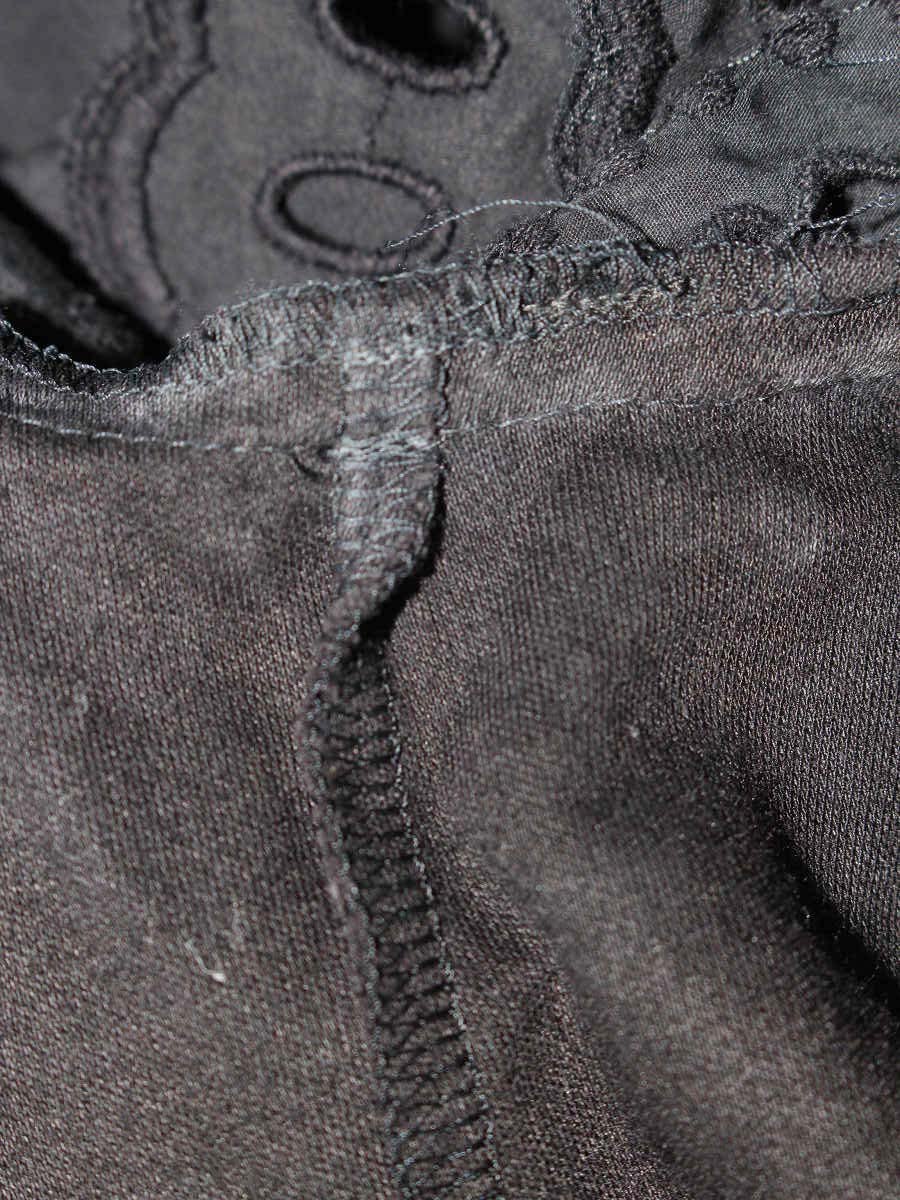 トゥービーシック W5P14-782-09 チュニック 42 ブラック カットワーク 刺繍 ITKTWC2821JC