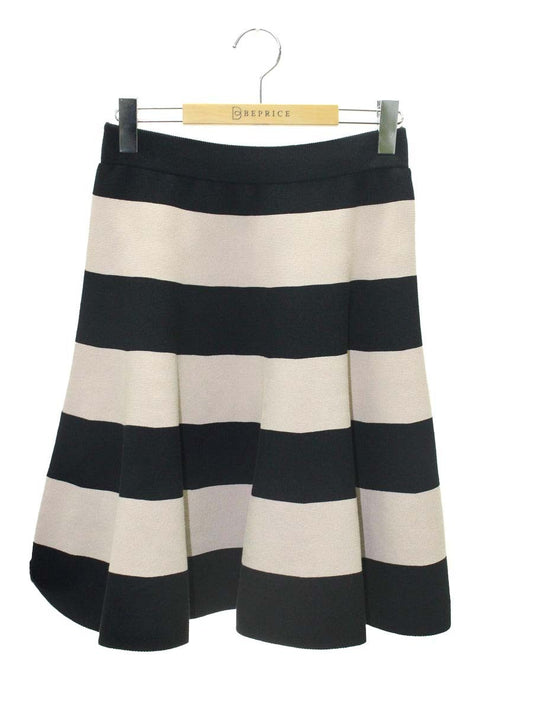 トゥービーシック W5S21-754-40 スカート 40 ブラック ボーダー ニット フレア ITBSF9RVWKFU