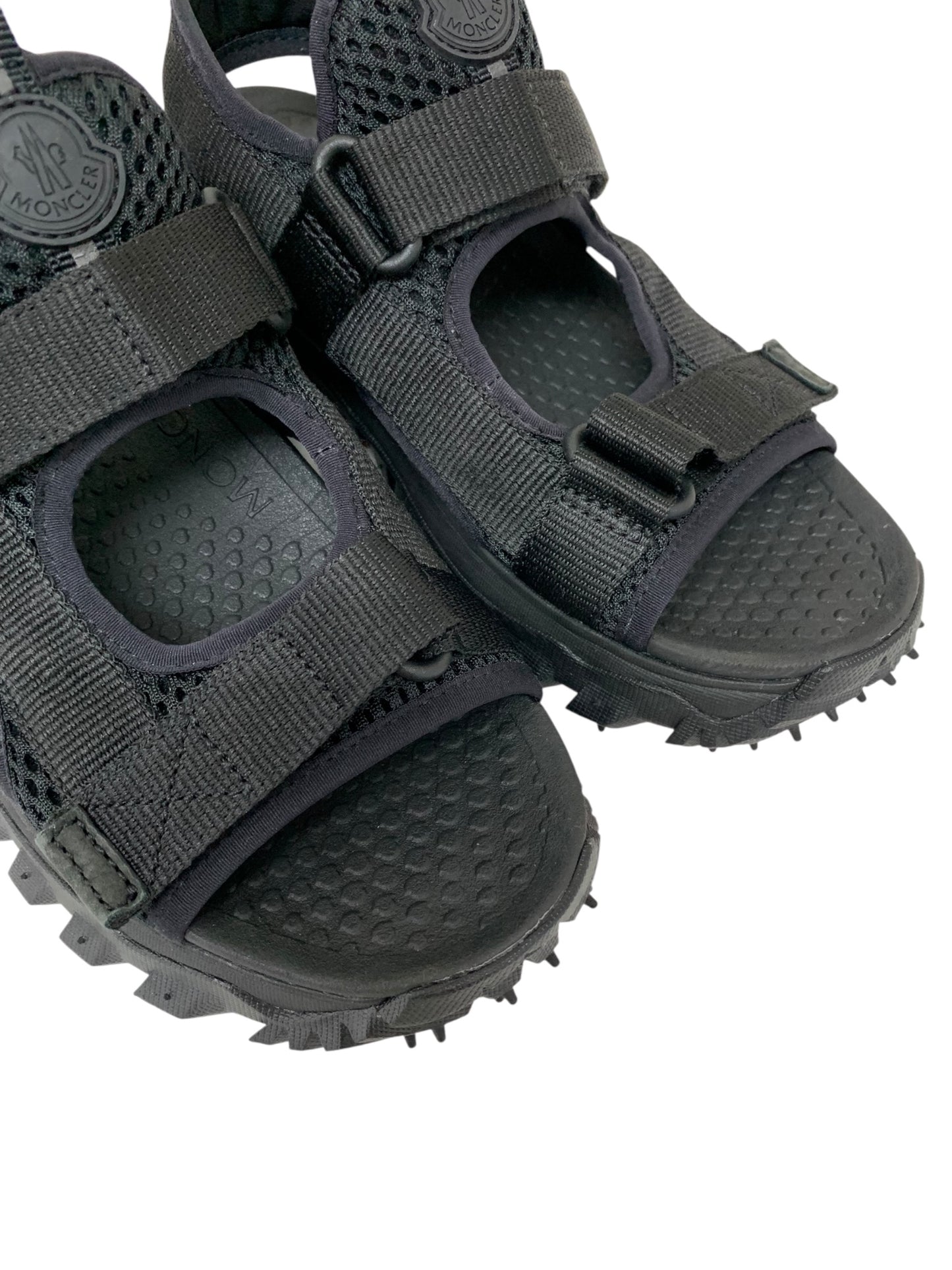 モンクレール Trailgrip Velaサンダル 36 ブラック IT7ION66H6C0 【SALE】