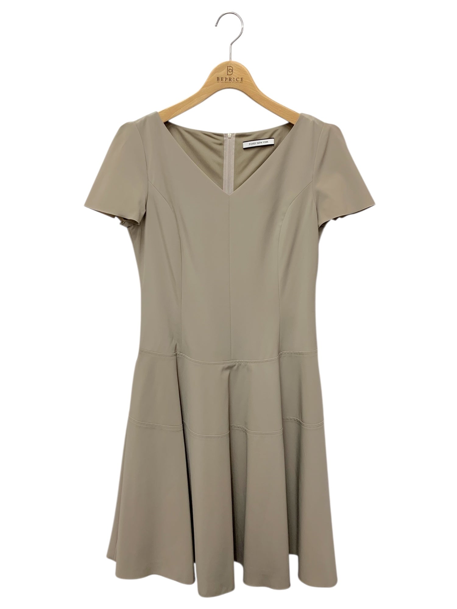 FOXEY (フォクシー)ワンピース通販 | 中古ブランド古着 | ビープライス