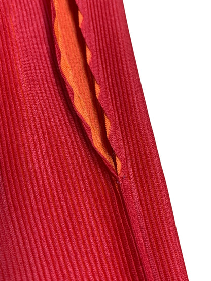 プリーツプリーズイッセイミヤケ PP33-FK8004 ノースリーブカットソー 3 レッド タートルネック ITD8W7AGMVFK 【SALE】