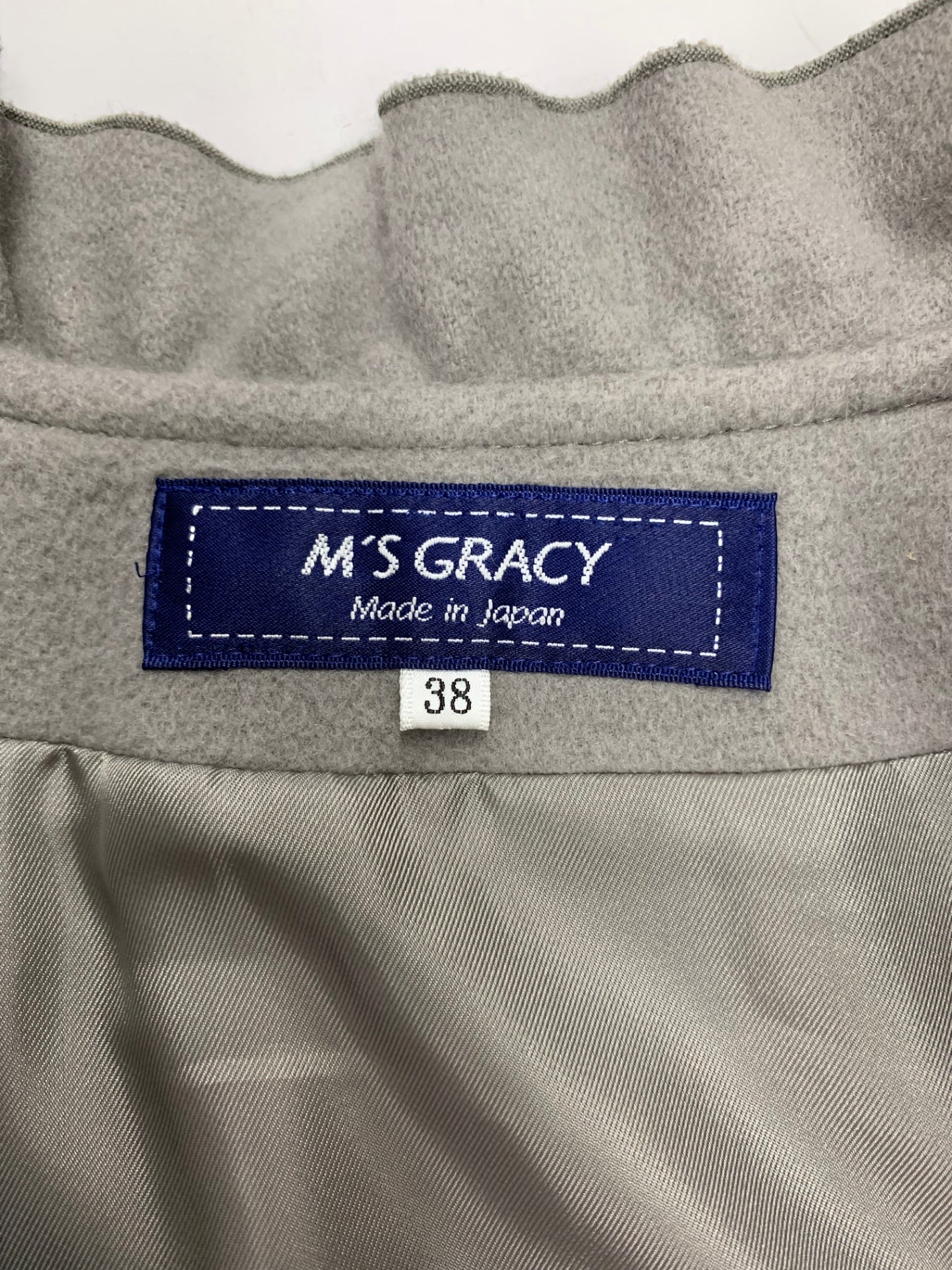 エムズグレイシー 119608 コート 38 グレー フリル付きレディーライクコート IT85WKQASRDO