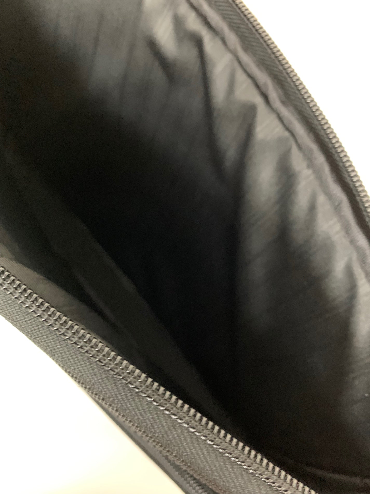 Tumiスリムタブレットカバーfor Surface Pro 3/4 840076165247 ブラック IT3T7U7M4740