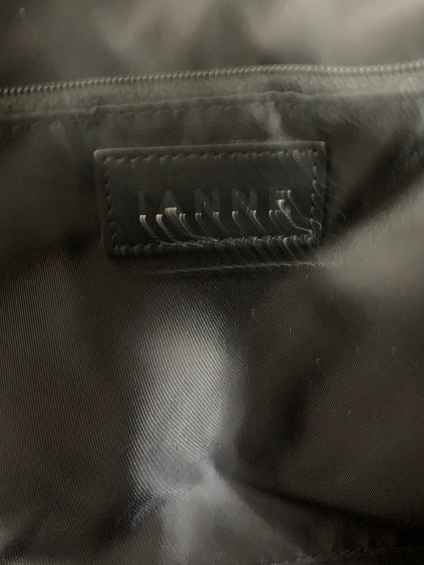 イアンヌ デイリーバッグ オペラ トートバッグ ブラック 軽量＆撥水パフ素材 IT5BLUADOIW4