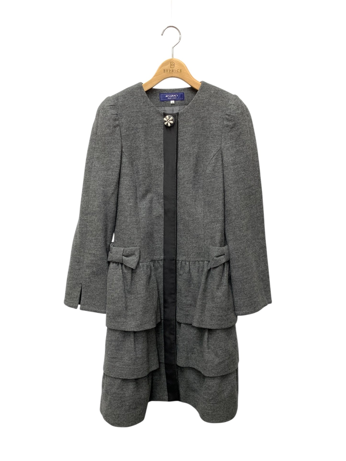エムズグレイシー 729514 コート 38 グレー ティアード ノーカラー フラワーボタン IT8ZA2EZYU0T