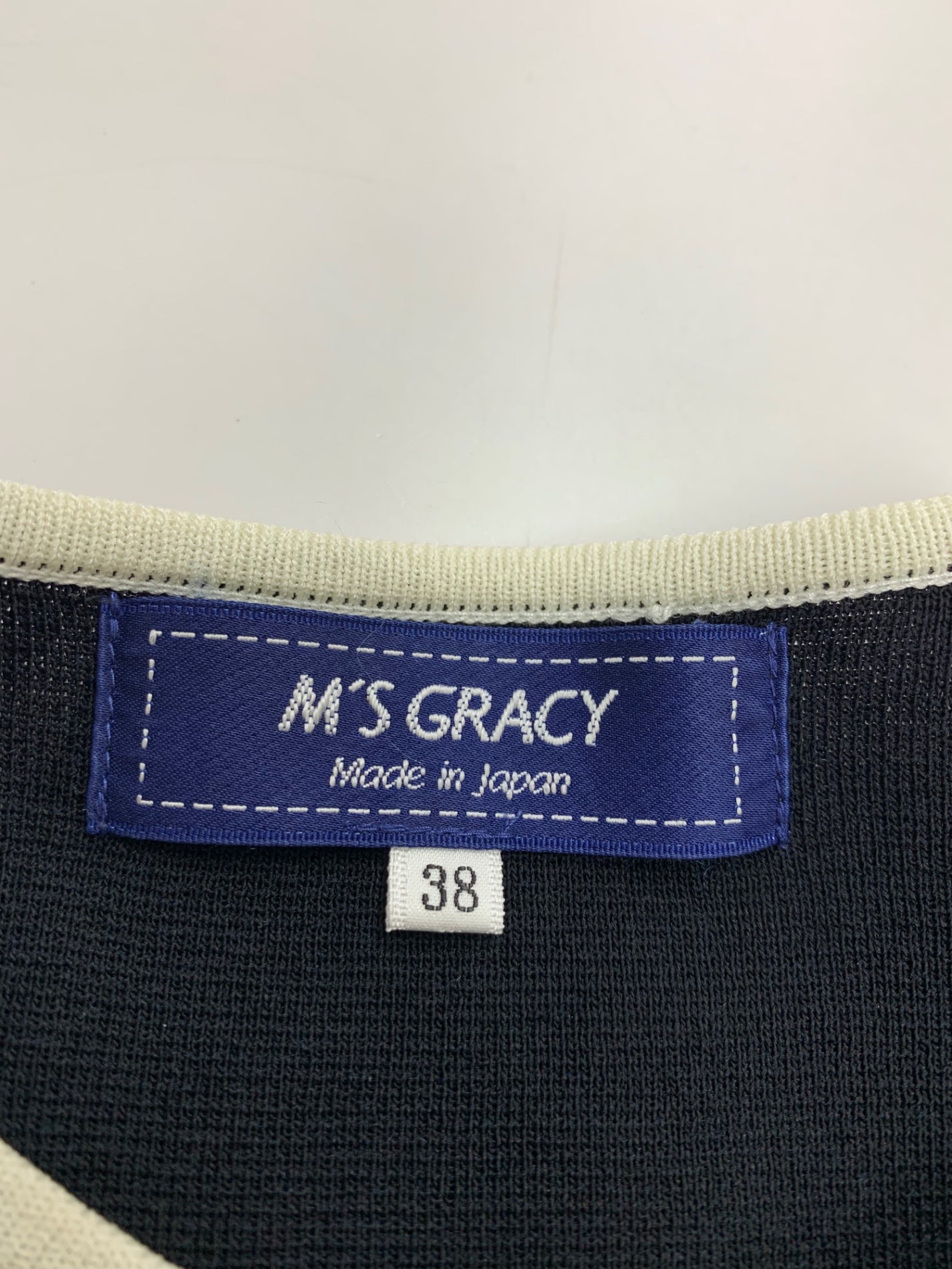 エムズグレイシー 318102 カーディガン 38 ブラック スパンコール カメリア ジップアップファスナー ITEQ2TBYIYIW