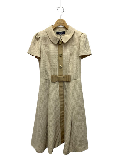 エムズグレイシー 511120 花ボタン付き正統派ワンピース 38 ベージュ グログランリボン ITBYX9WJYV88 【SALE】