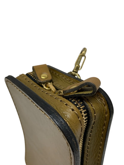 ヘルツ 前ポケット付ベルトポーチ・横型 ウエストバッグ ブラウン ラティーゴ ハードレザー ITJ1YUQEN38P