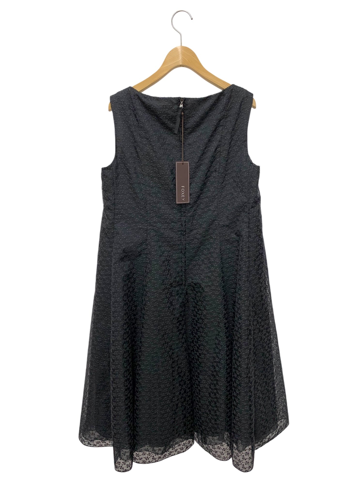 フォクシーデコラッテ 色ワンピー42 転売購入者ブロックと フォクシーデコラッテ 色ワンピー42 転売購入者ブロックと フォクシー