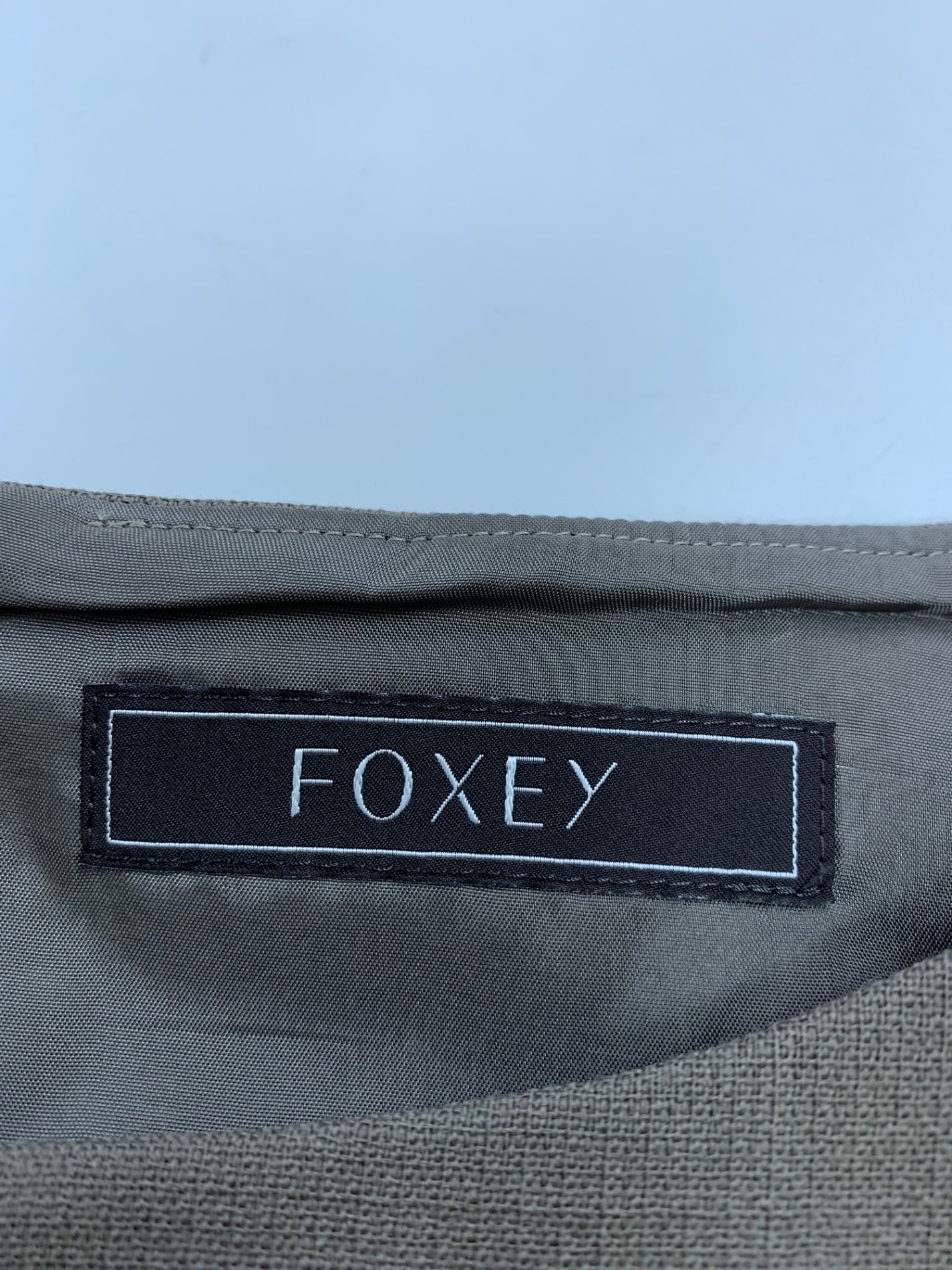 フォクシーブティック ドレス マグノリア 39713 ワンピース 38 ブラウン クルーネック バックジップ ITS2JEPYIFXS