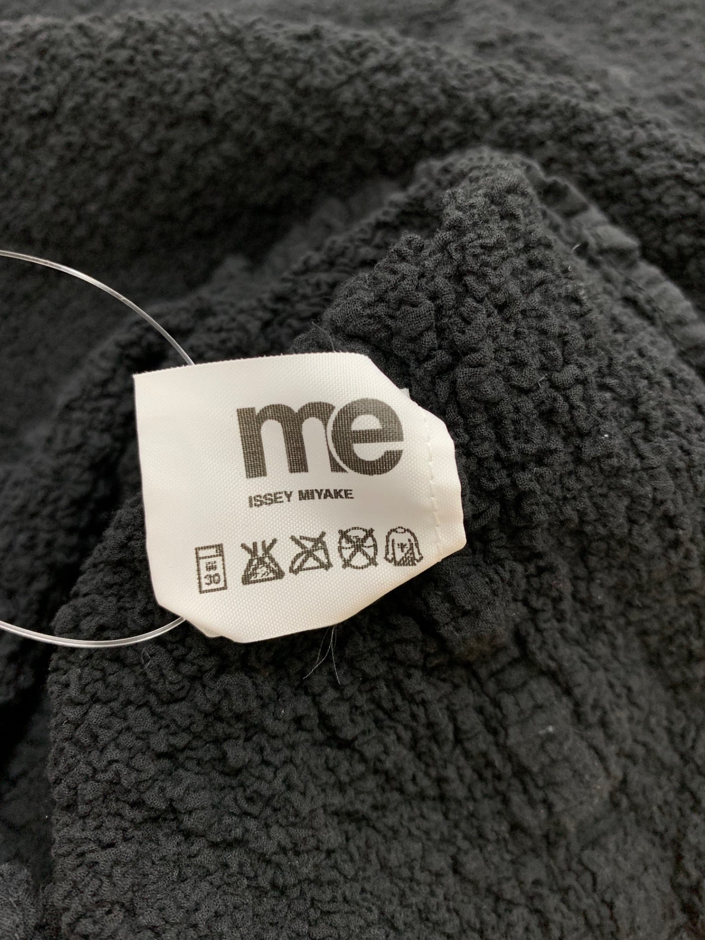 ミーイッセイミヤケ Wrinkled high neck short sleeve cut and sew knit MI34FM007 プルオーバー ブラック カリフラワー ITEY4NMMT47I 【SALE】