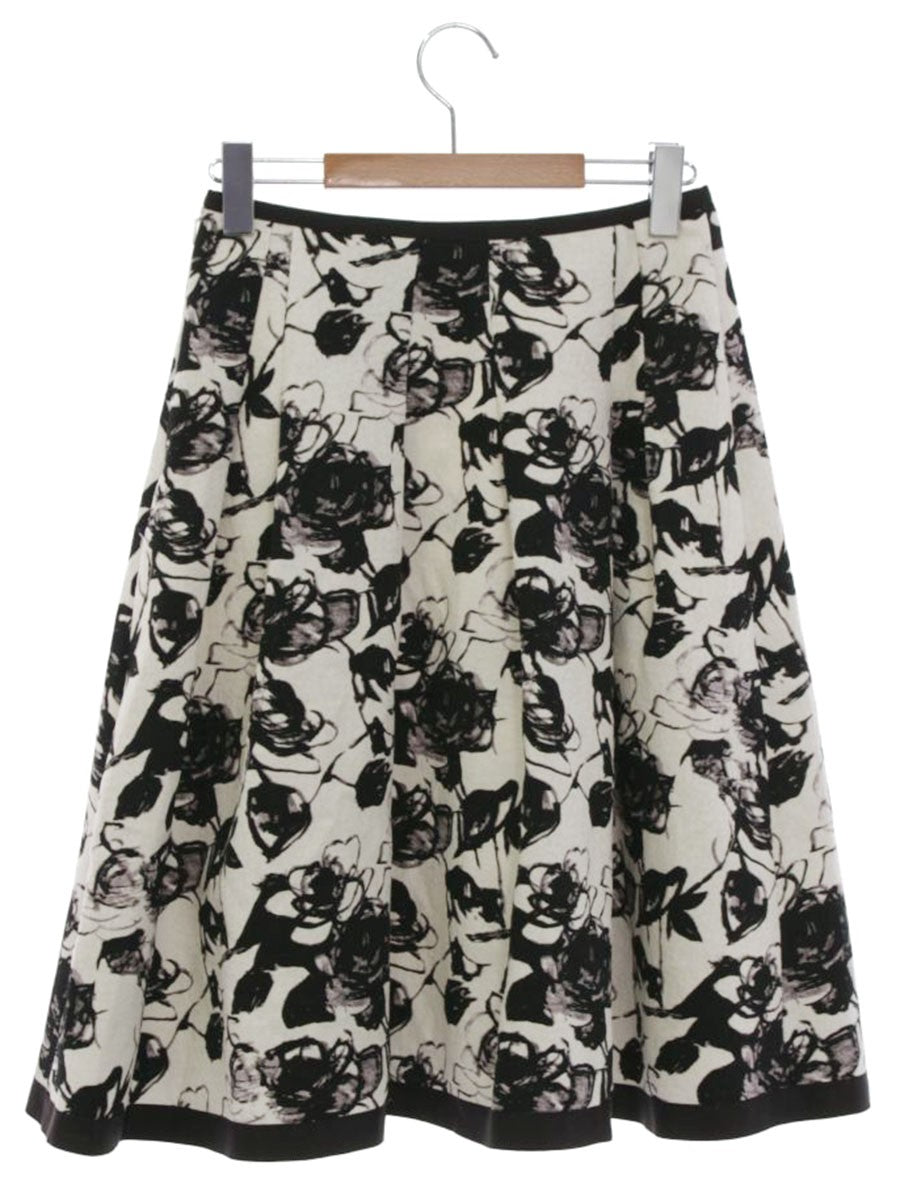 エムズグレイシー 0598 スカート 38 ホワイト フラワーモチーフ 水彩画風 ITAFOX8A7LQA