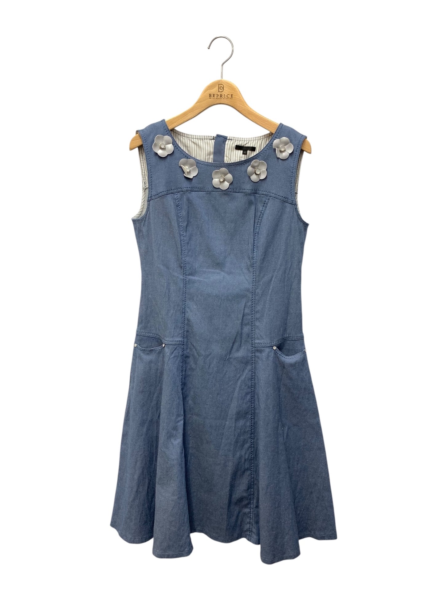 トゥービーシック W5J09-731-20 ワンピース 40 ブルー デニム フラワーモチーフ ITGD8G2FRXOO 【SALE】