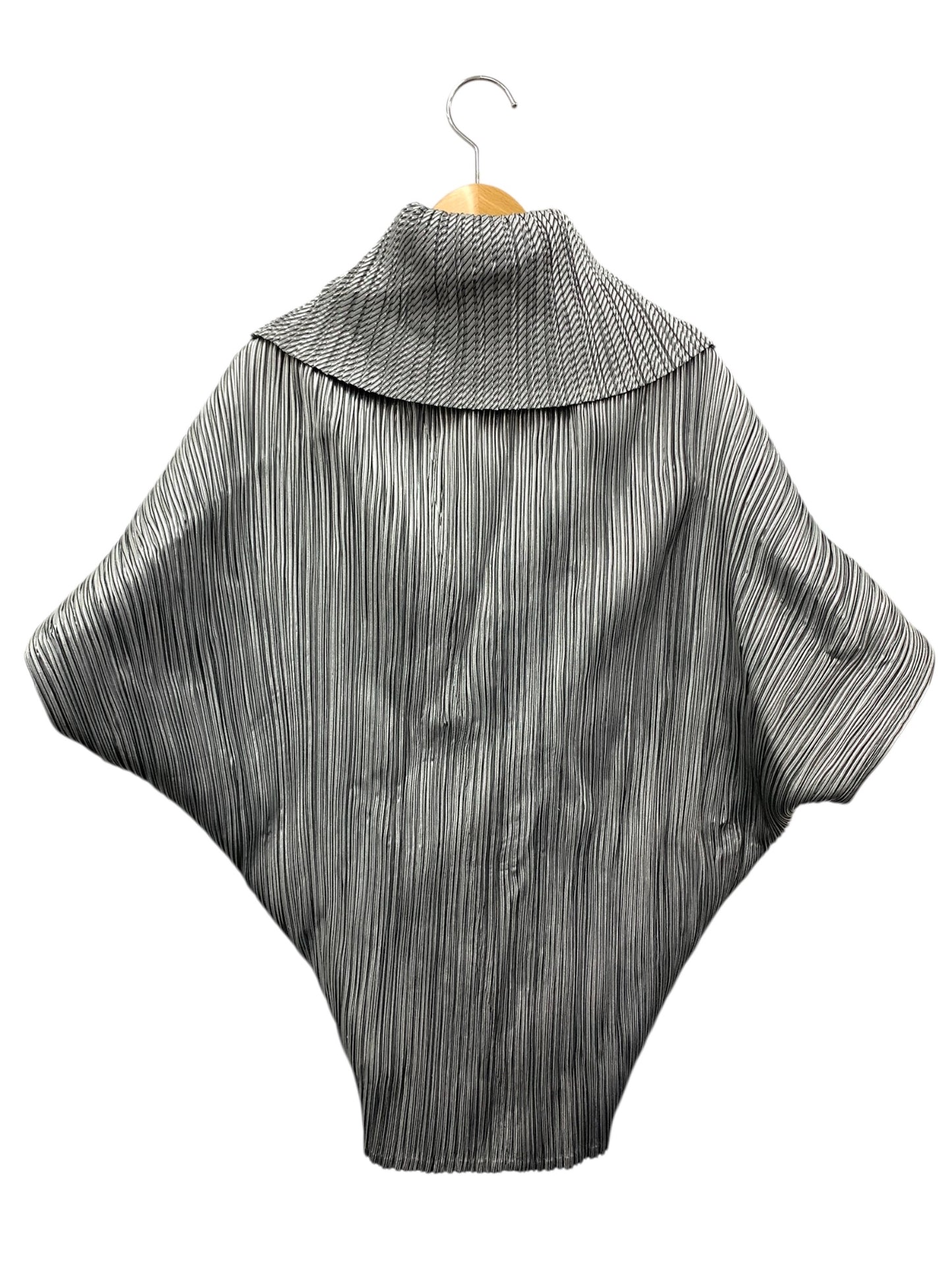 イッセイミヤケ IM11FD236 ジャケット 2 グレー プリーツ ストライプ ITZUIQU4MYA4