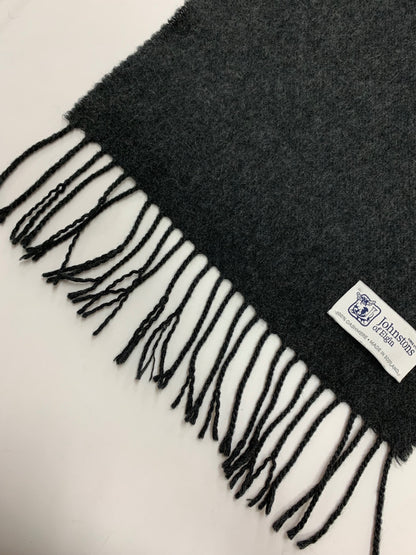 ジョンストンズ マフラー チャコール カシミヤ 180×25cm ITHTLAV2KKKK