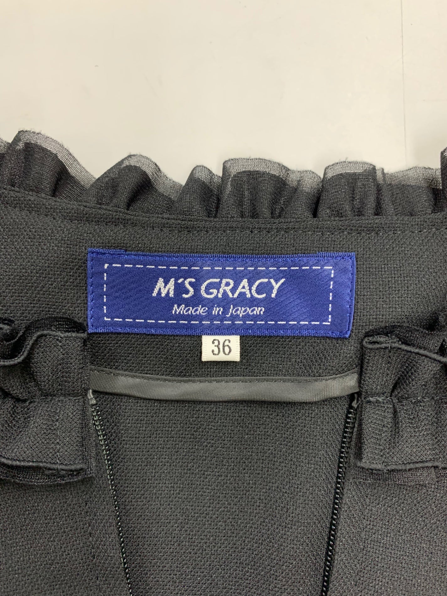 エムズグレイシー 514125 ブルゾン 36 ブラック ジップアップ フリル IT2INS20JINR 【SALE】