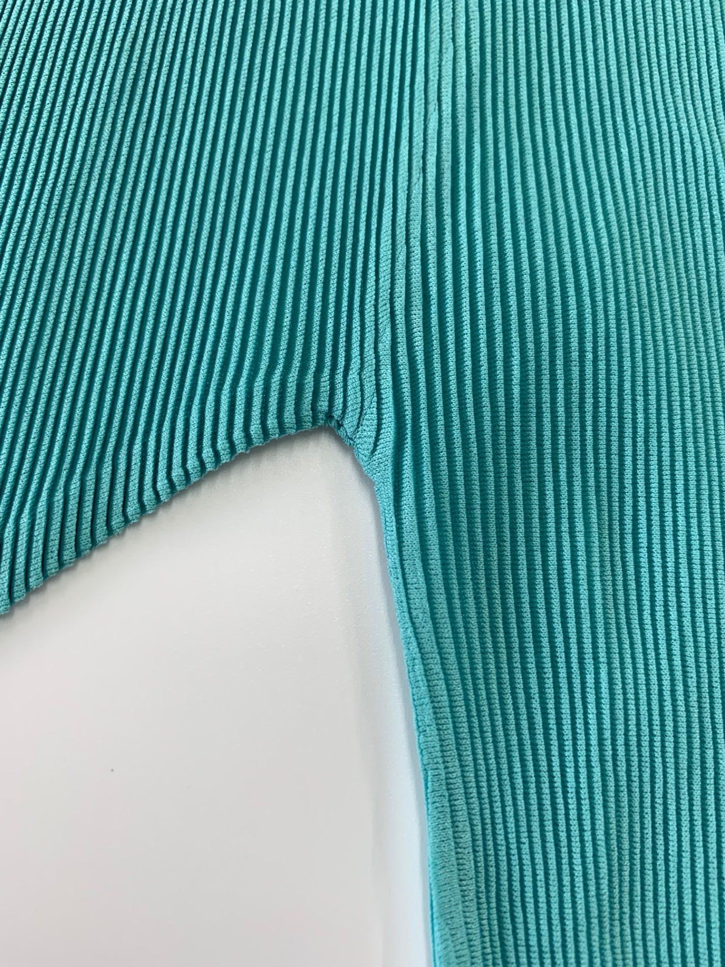 プリーツプリーズイッセイミヤケ PP41-FK317 プルオーバー 3 ブルー Vネック ITIH6ZBG80NW