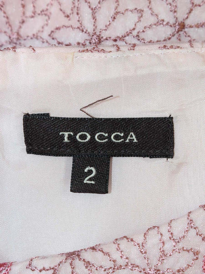 トッカ OPTOGS0050 ワンピース 2 ピンク フラワーモチーフ 刺繍 タックフレア ITRSR353Q32O