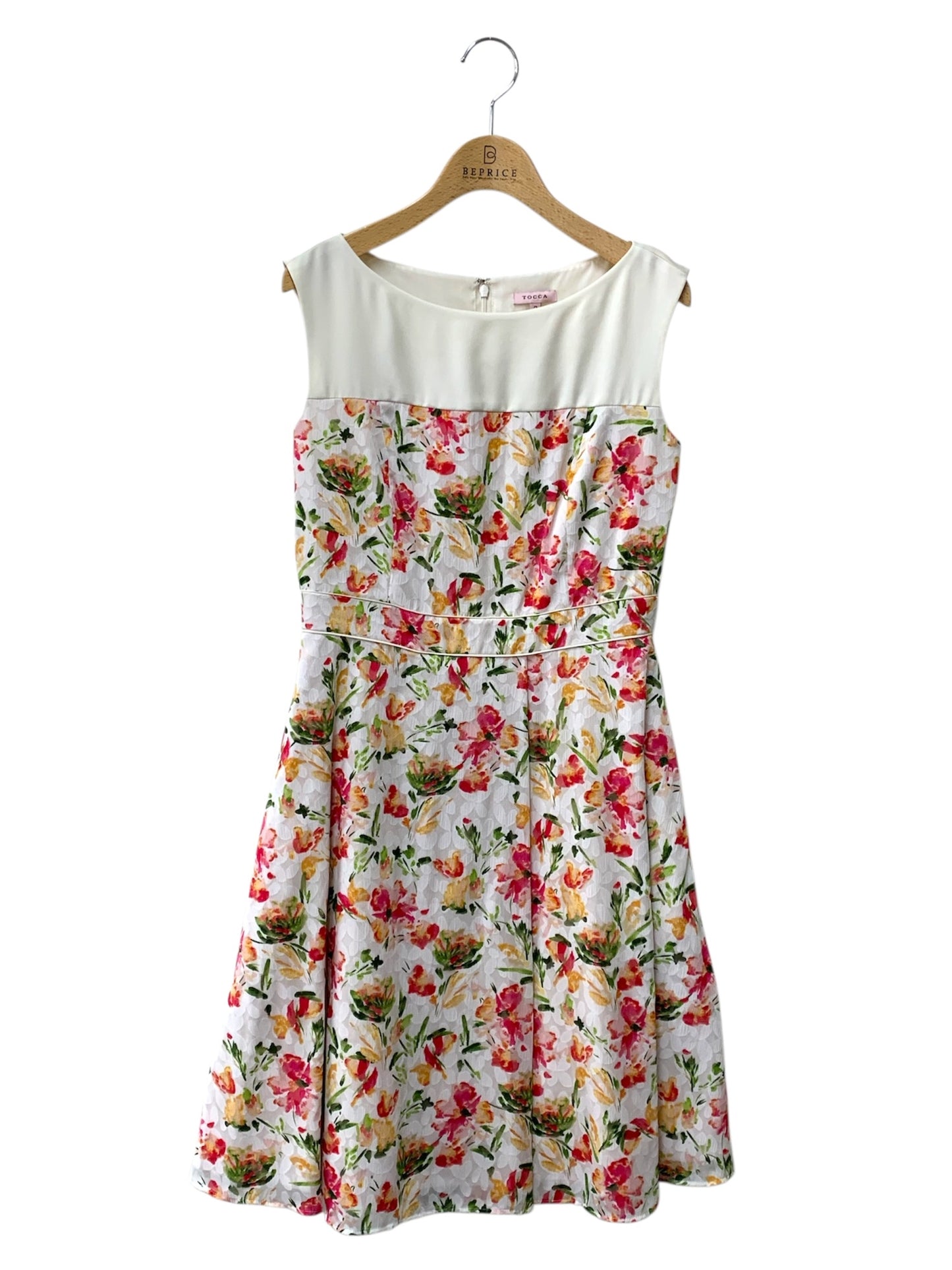 トッカ OPTOYA0040 ワンピース 2 ホワイト フラワーモチーフ IT3EU3XOB3X4 【SALE】