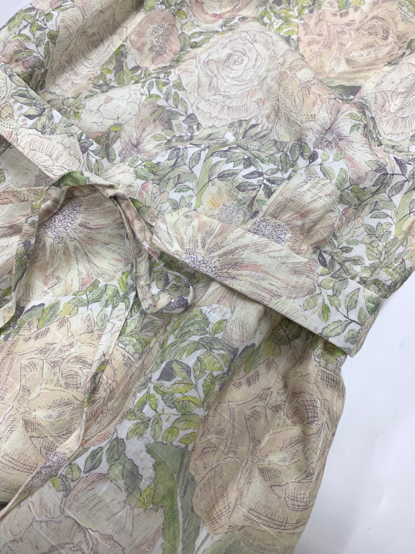 アマカ LIBERTY Rose Xanthe フレンチスリーブワンピース V5J09-560 40 ベージュ フラワーモチーフ リネン ITEGVAW2DS88