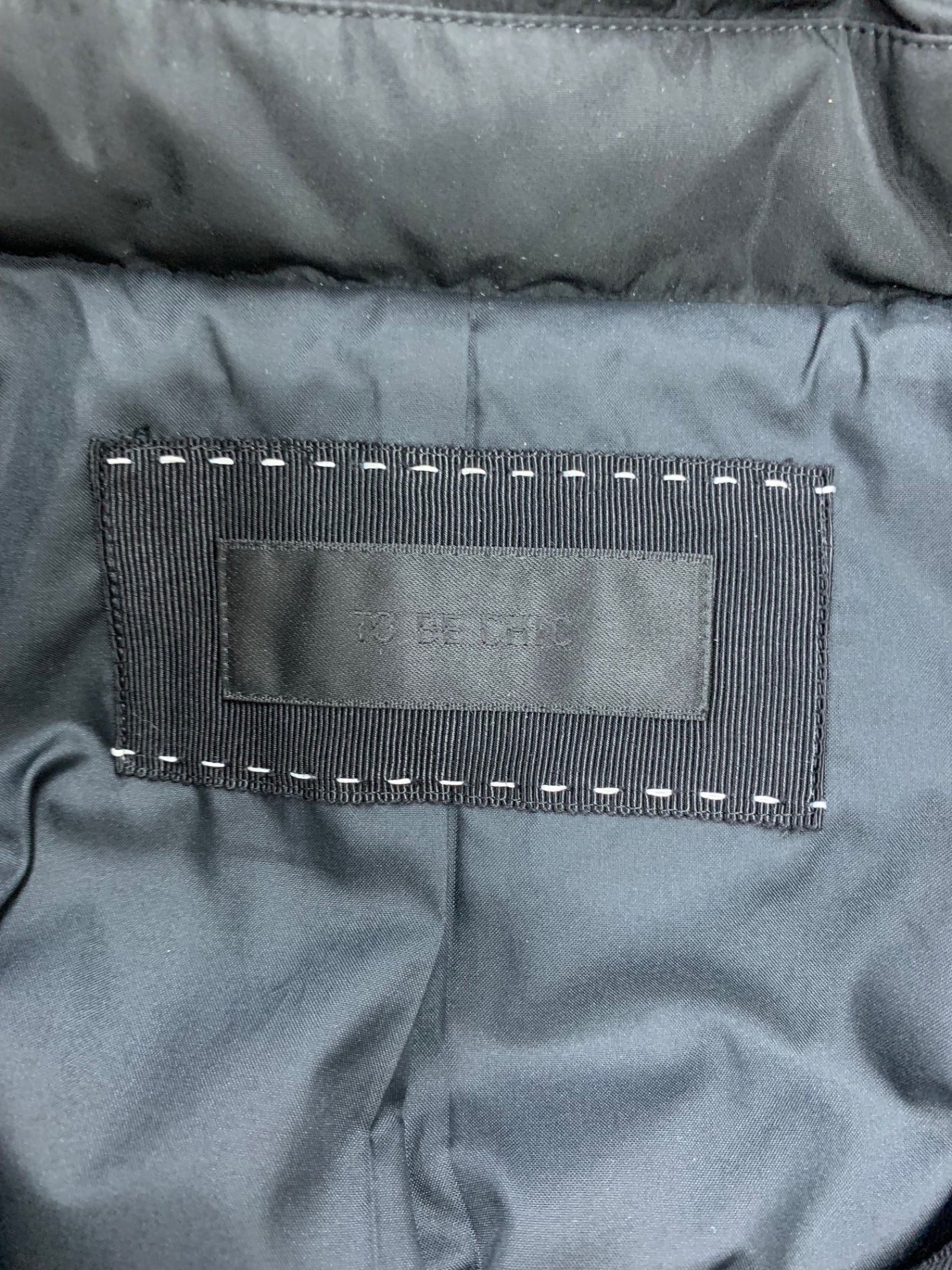 トゥービーシック W7A52-435-09 ダウンコート 46 ブラック フリル IT53DBF4D5S0