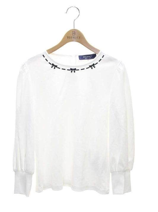 エムズグレイシー 515106 トップス 40 ホワイト リボン 刺繍 IT8IK6U1VHCG
