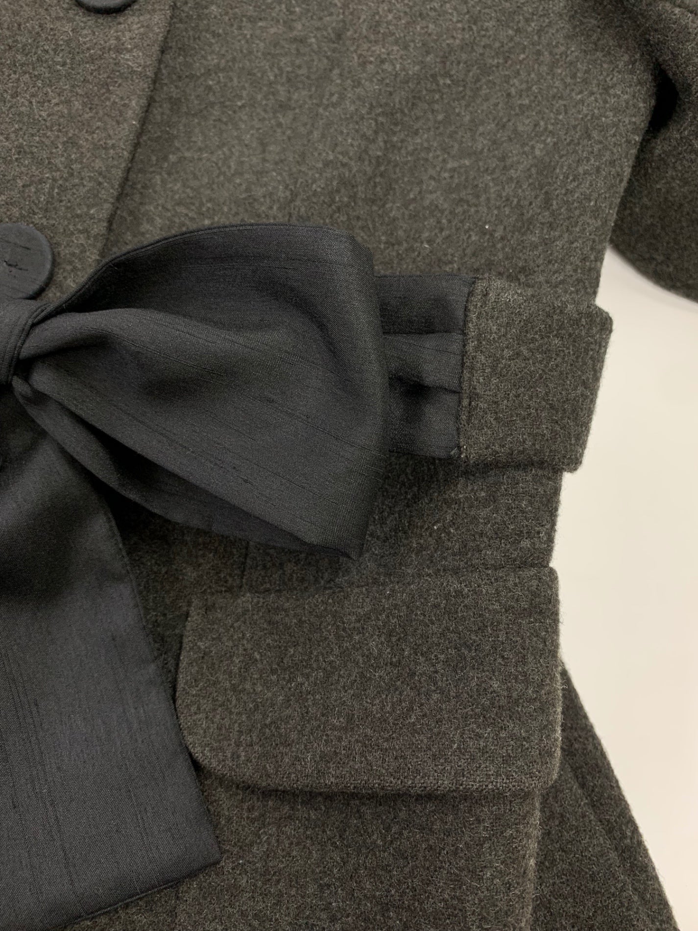 トゥービーシック UWF82-820-08 コート 40 グレー 襟ビジュー ウール ITM61REFKYQ6