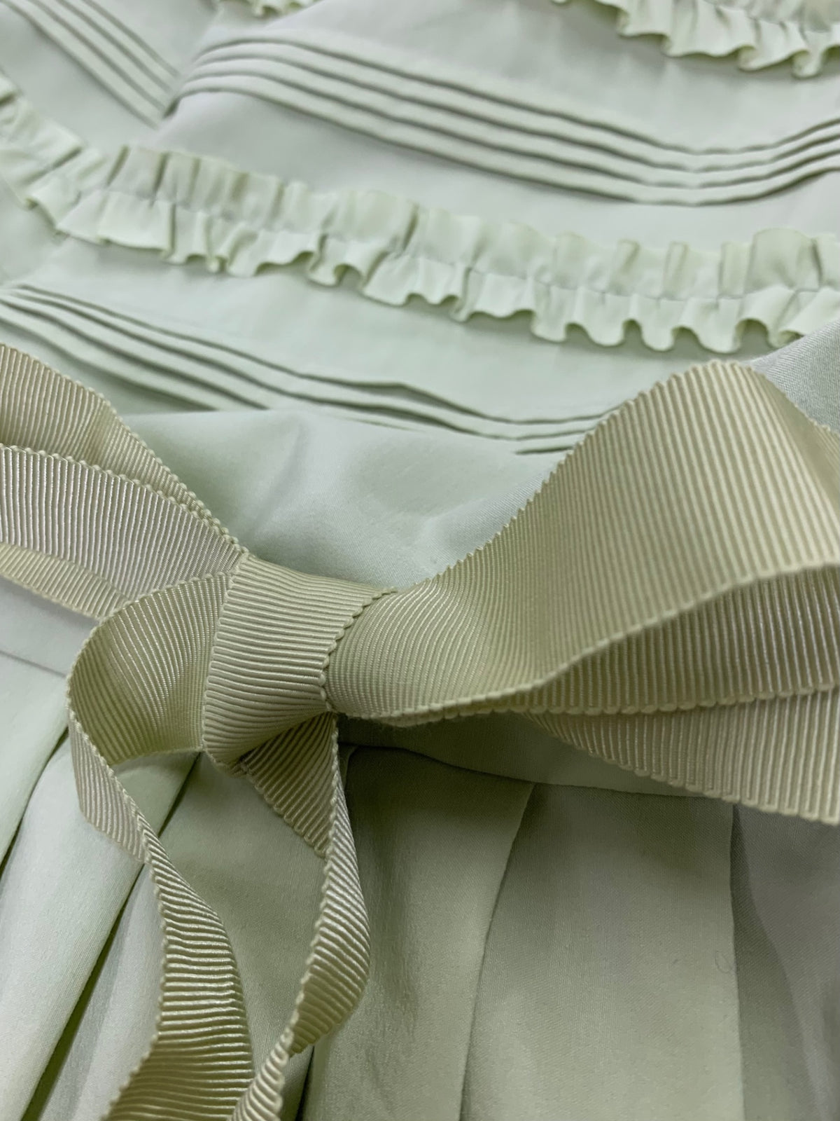 エムズグレイシー フリルｘピンタック 611336 ワンピース 38 グリーン IT6Y0HTIVJZW
