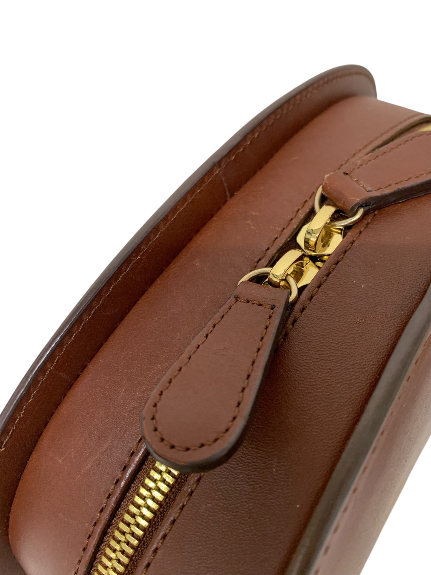 アーペーセー ショルダーバッグ ブラウン DEMI LUNE ハーフムーン レザー ITP8ZK5OVOI8 【SALE】