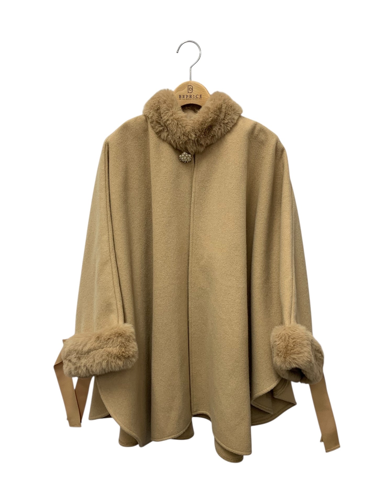エムズグレイシー 296502 フェイクファー付きポンチョ F ベージュ IT1LVZCU20FQ