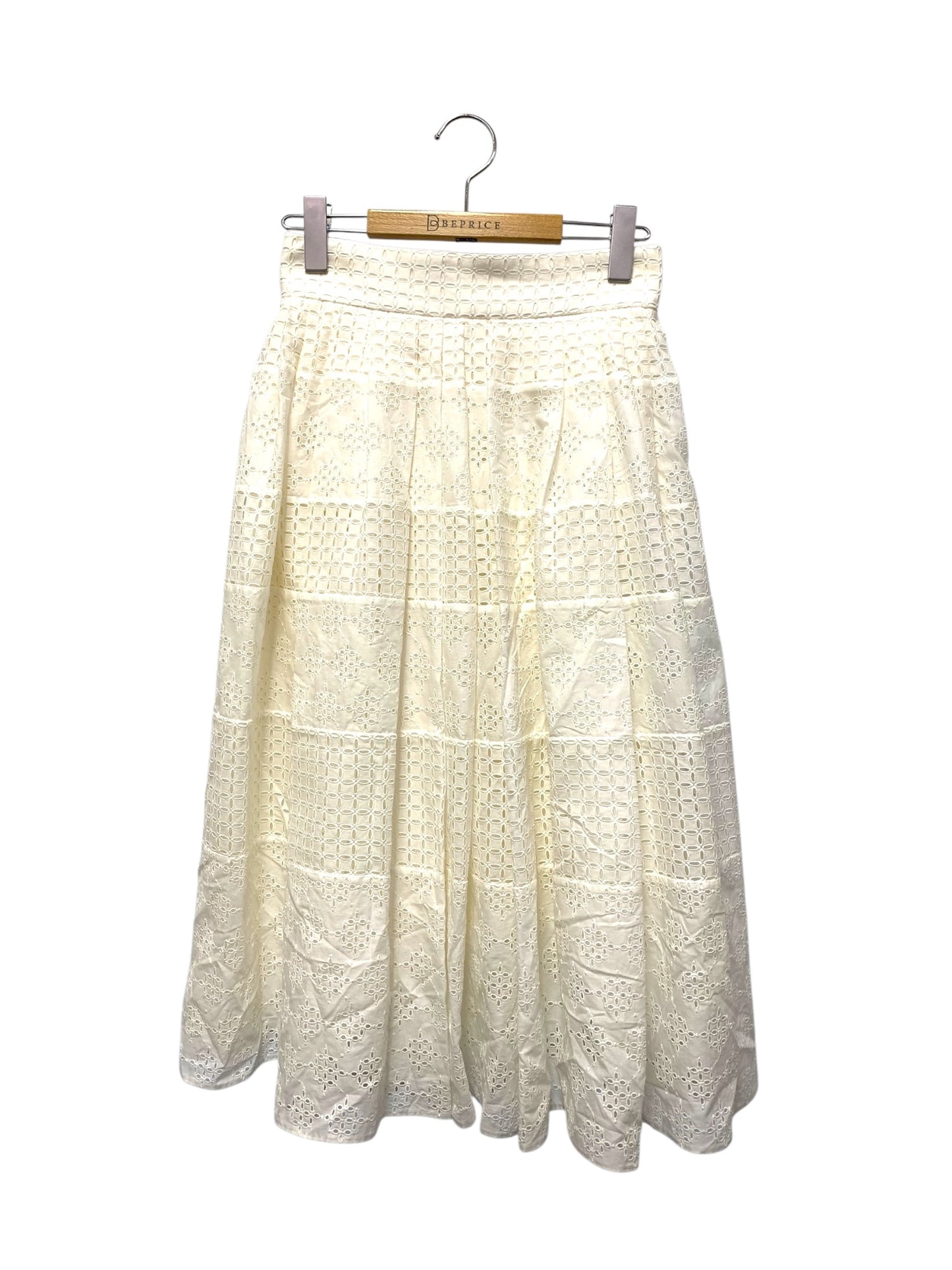 フォクシーブティック White Snow 39880 スカート 38 ホワイト カットワーク フレア ITD7TYFOQ7N2