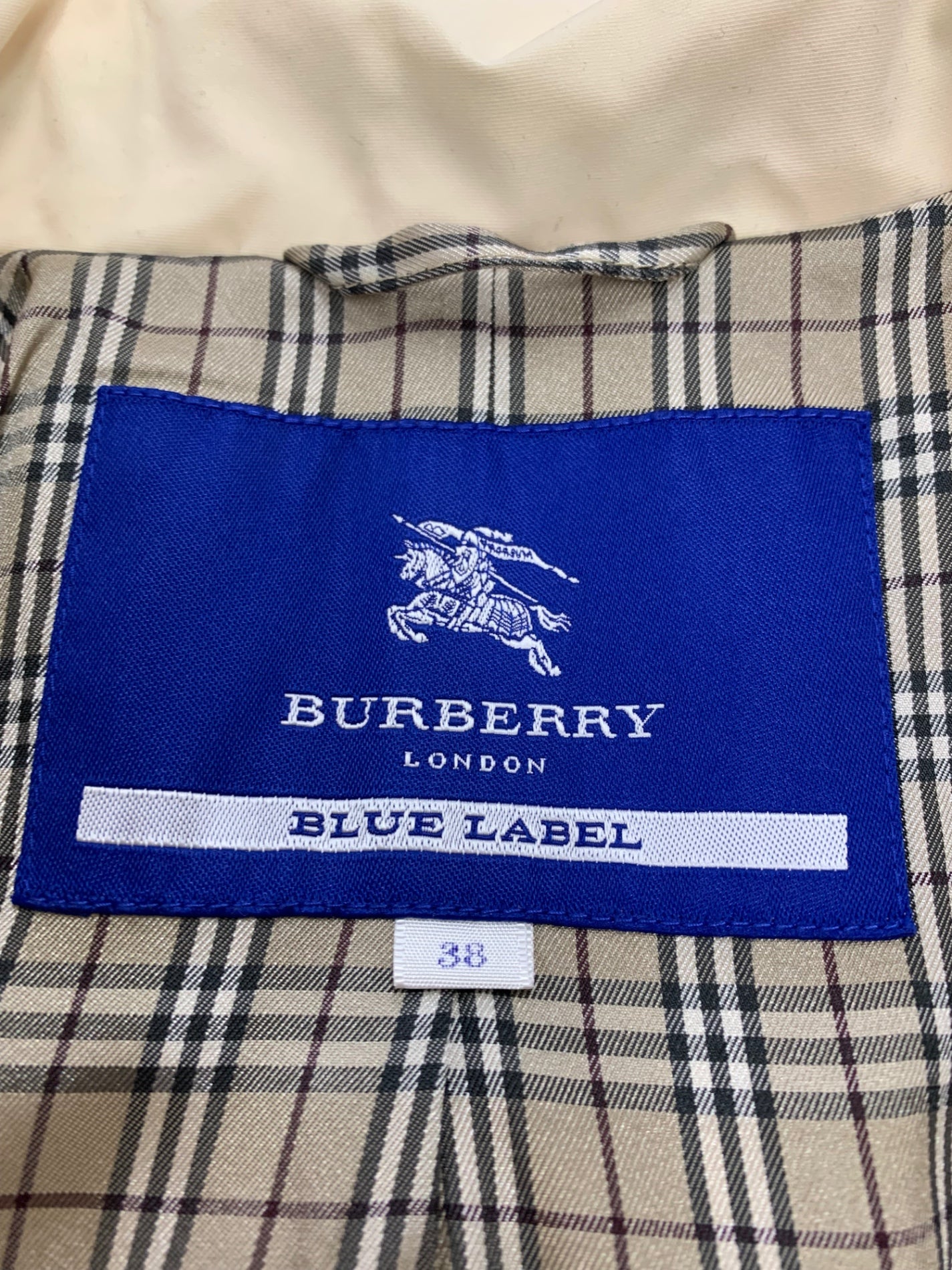 バーバリーブルーレーベル E1A20-536-02 トレンチコート 38 アイボリー フリル ギャザー ITBNM6E95QCK