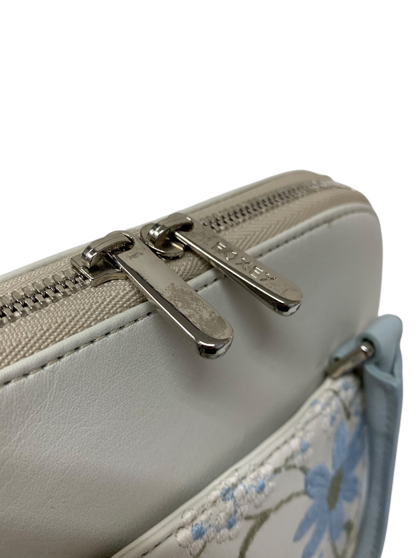 フォクシー マカロンバッグ ハンドバッグ ホワイト フラワー 刺繍 ITPH29SJG1XV