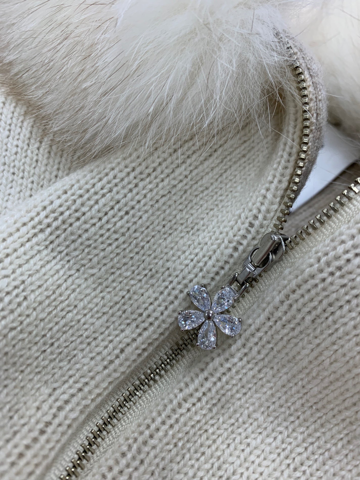 ルネ 6232050 ポンチョ F アイボリー カシミヤ混 フォックスファー ニット ケープ ITBNCIN7DBEO 【SALE】