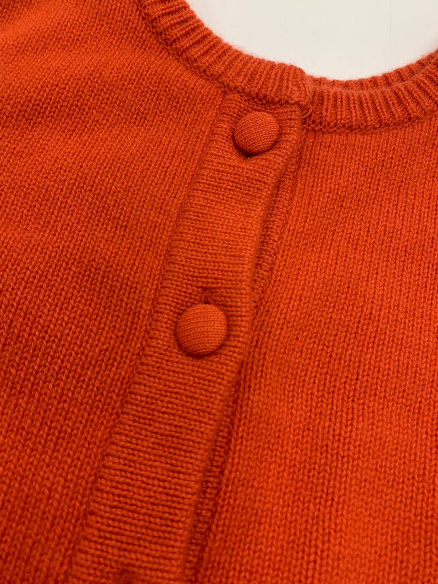 フォクシーブティック Sweater F.B.Button 40348 ニット 42 レッド カシミヤ バックボタン SP品 IT6GBFTFOPCI