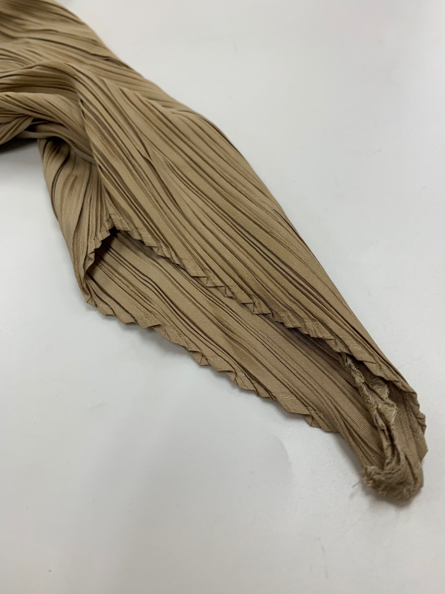 イッセイミヤケ IM21FD107 ジャケット 2 ブラウン プリーツ グラデーション IT3JV9YU6KBK