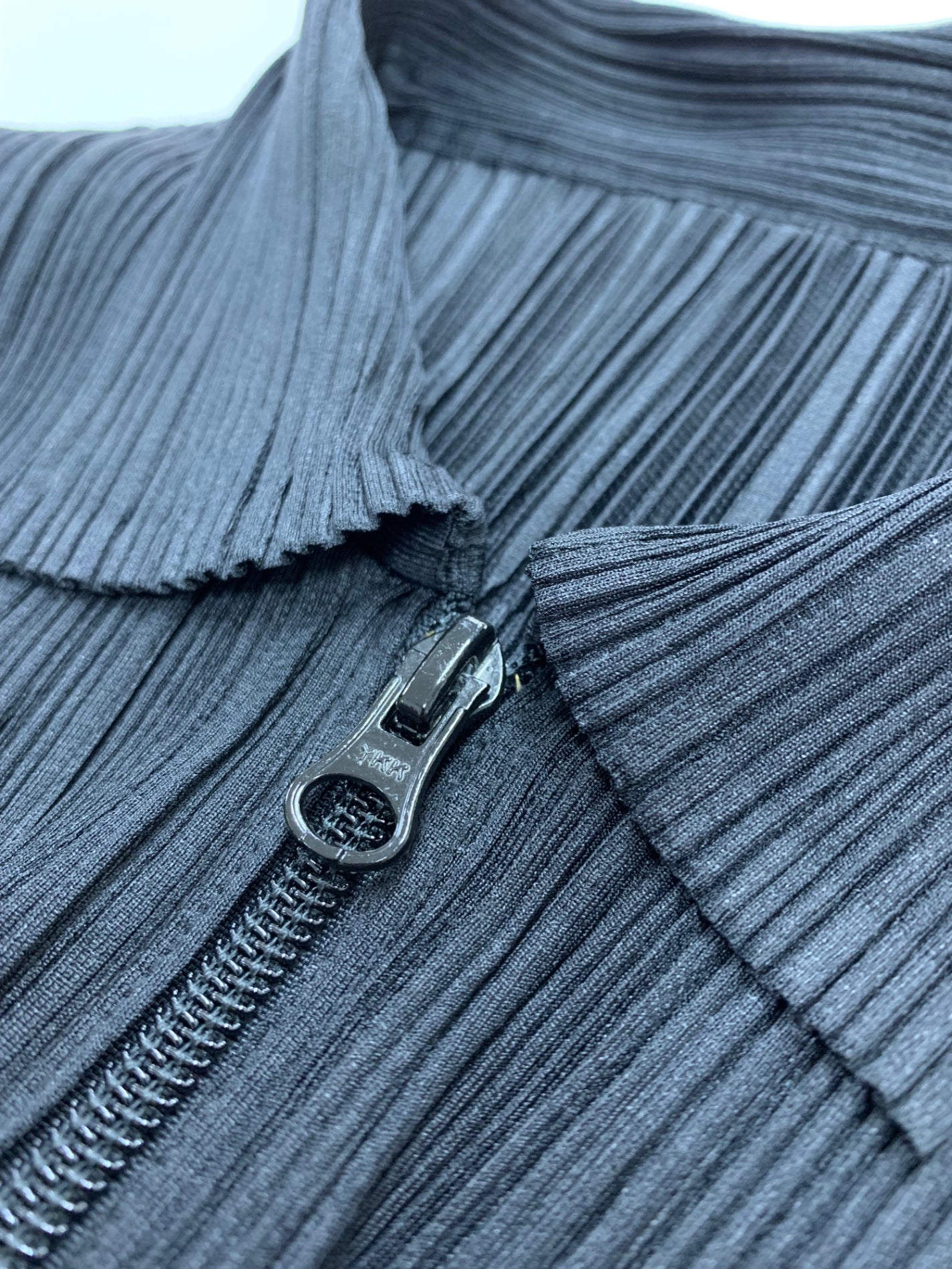超美品イッセイミヤケプリーツプリーズダブルジップ長袖カーディガン黒3 PLEATS PLEASE ISSEY MIYAKE - 美品プリーツプリーズロング