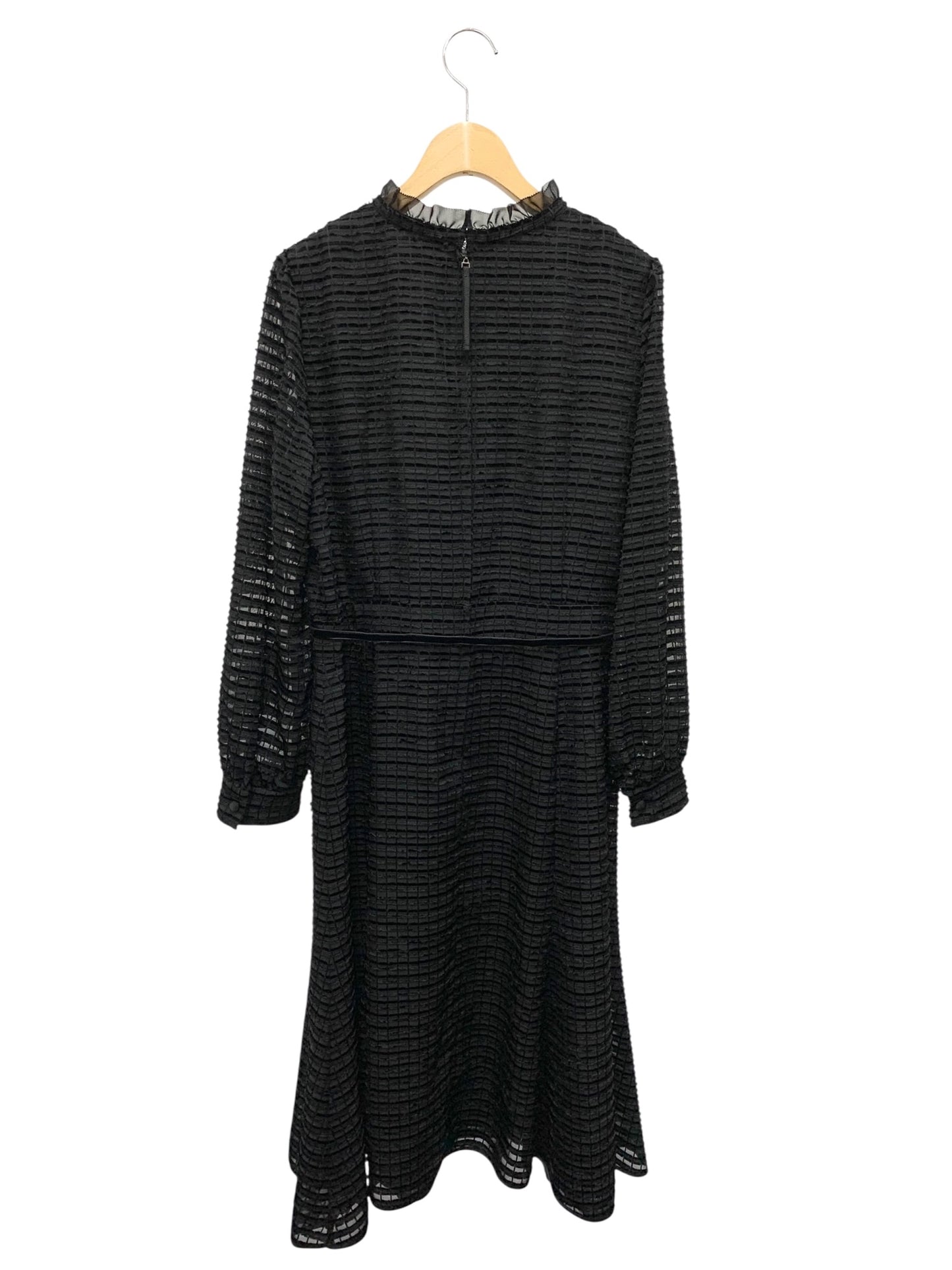 トゥービーシック W7J03-833-09 ワンピース 46 ブラック バックジップ フリル IT60CS4A0UXS