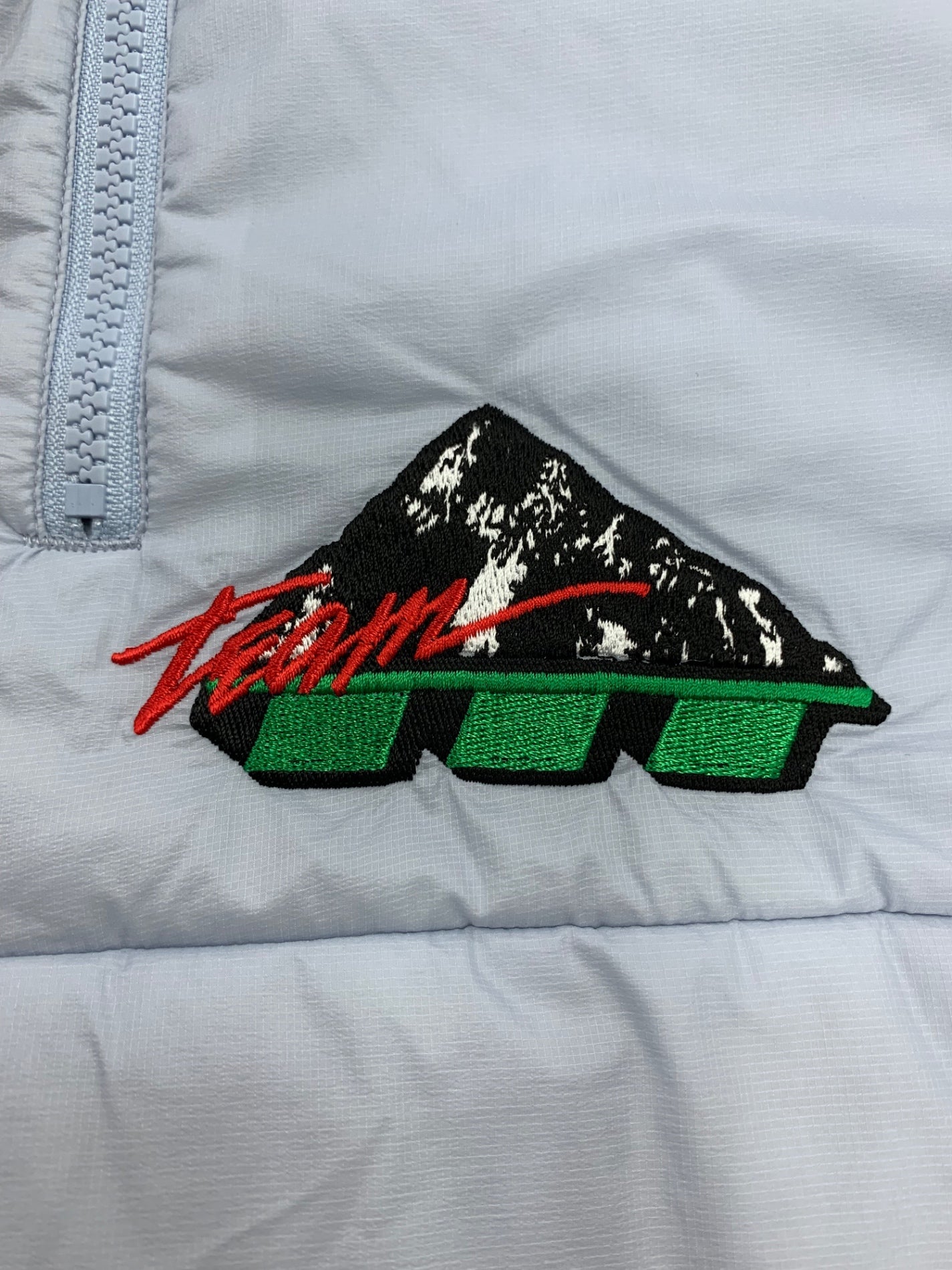 ティー Puff vest TTT-2024-JK11 パフベスト 中綿 ロゴ L ライトブルー ITFRQSSJJB7K