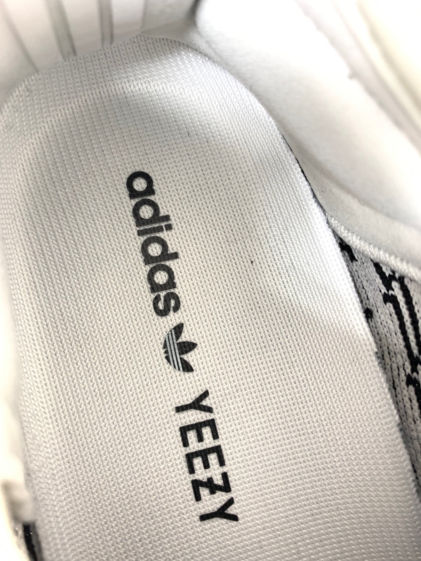 アディダス YEEZY BOOST 350 V2 CP9654 スニーカー 26.5 ホワイト ゼブラ IT3WX7X9H2WK 【SALE】