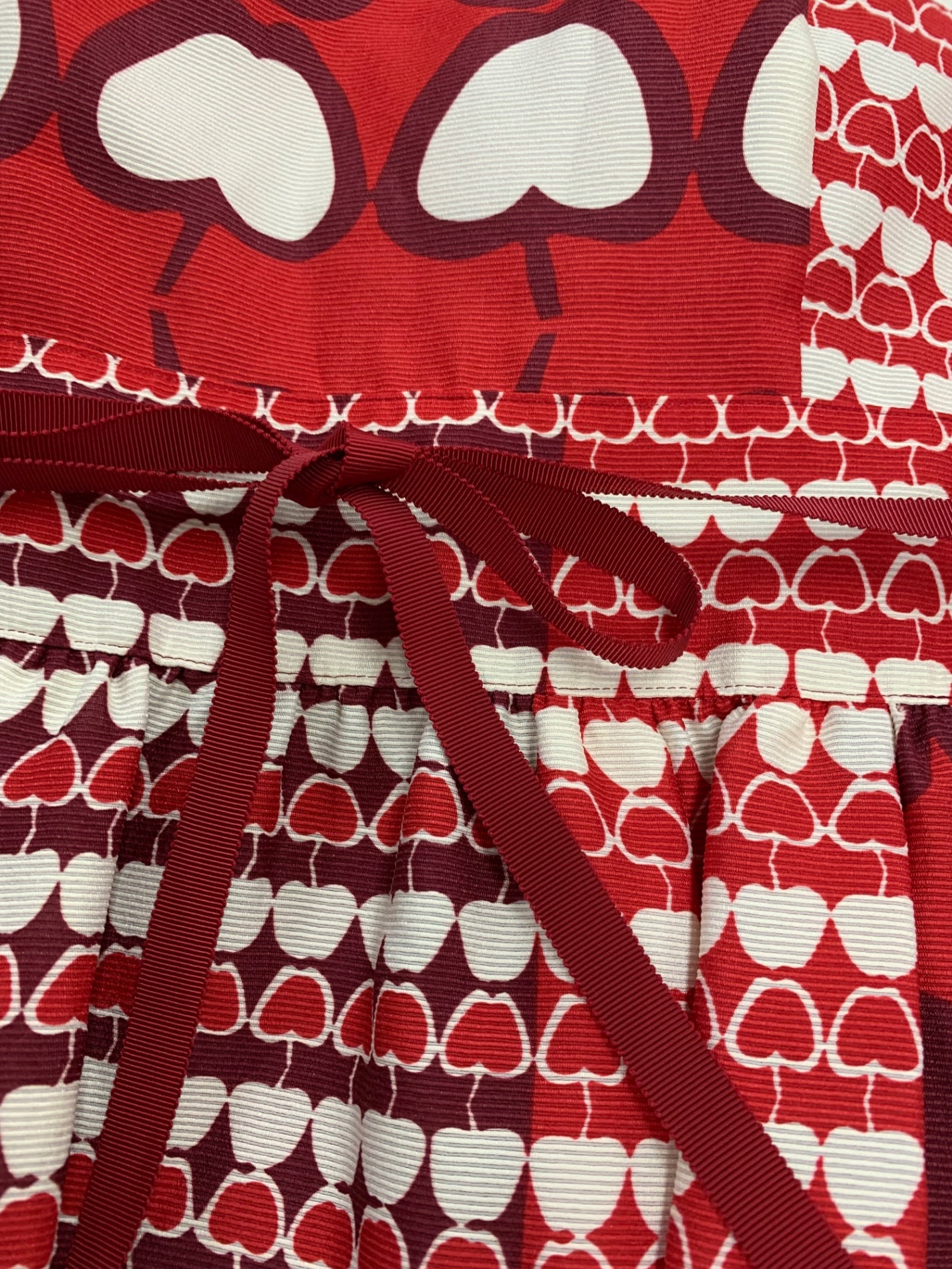 エムズグレイシー 011348 ワンピース 42 レッド リンゴモチーフ ITAEGSCBTW9S