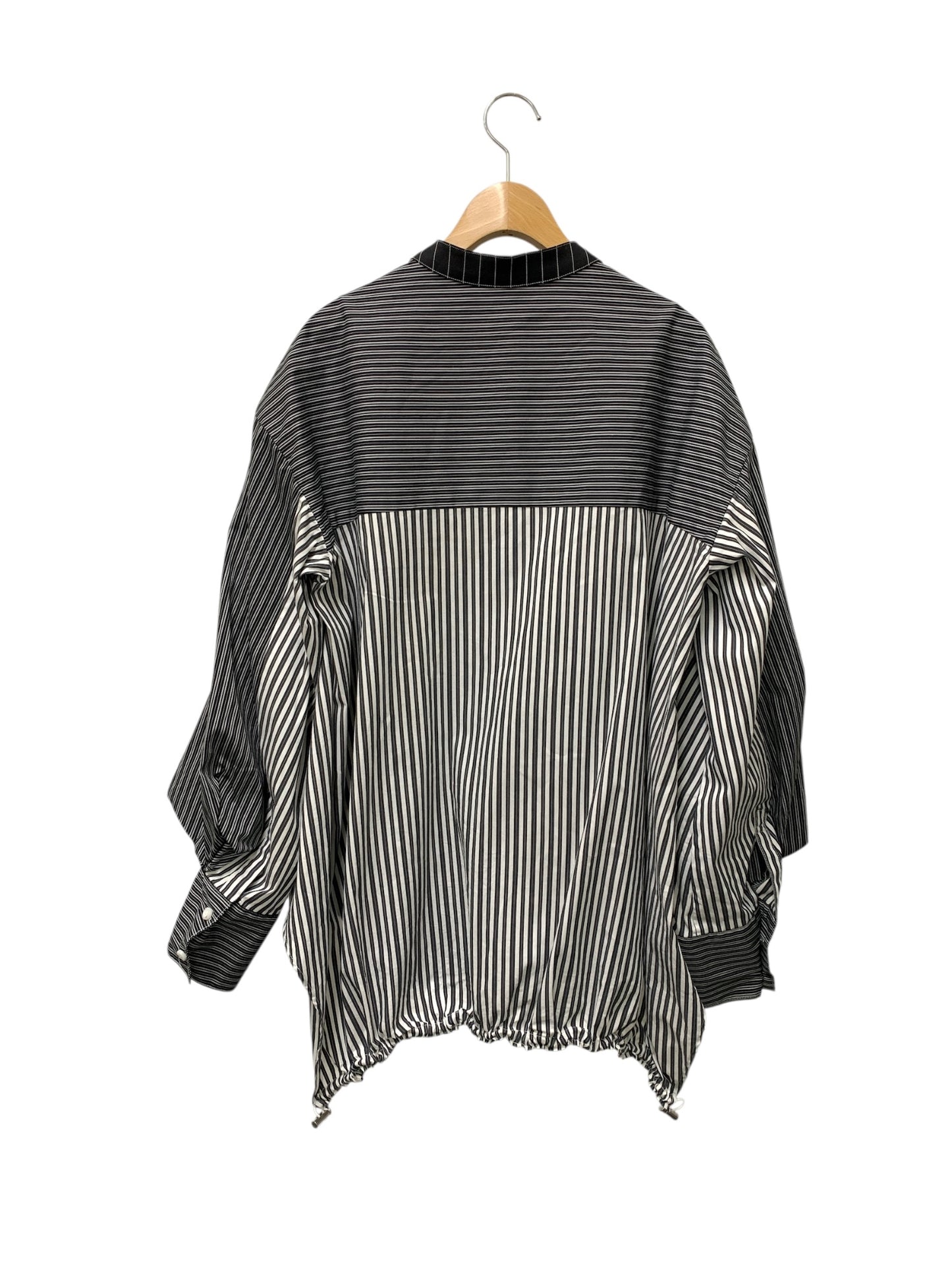 アンスリード W TRIANGLE TUCK SH/ダブルタックオーバーシャツ 522450401401-01 38 ブラック 24aw ITAWM0EBBCDI
