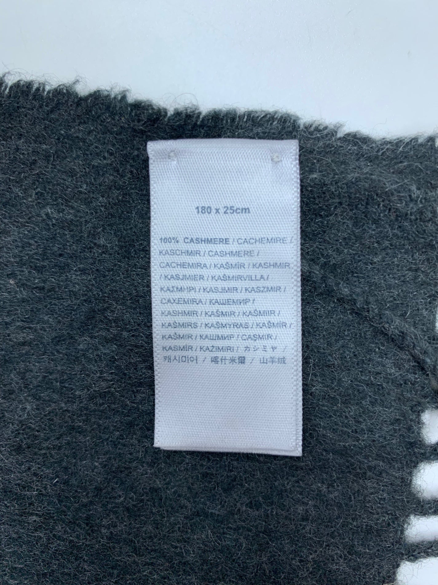 ジョンストンズ マフラー チャコール カシミヤ 180×25cm ITHTLAV2KKKK