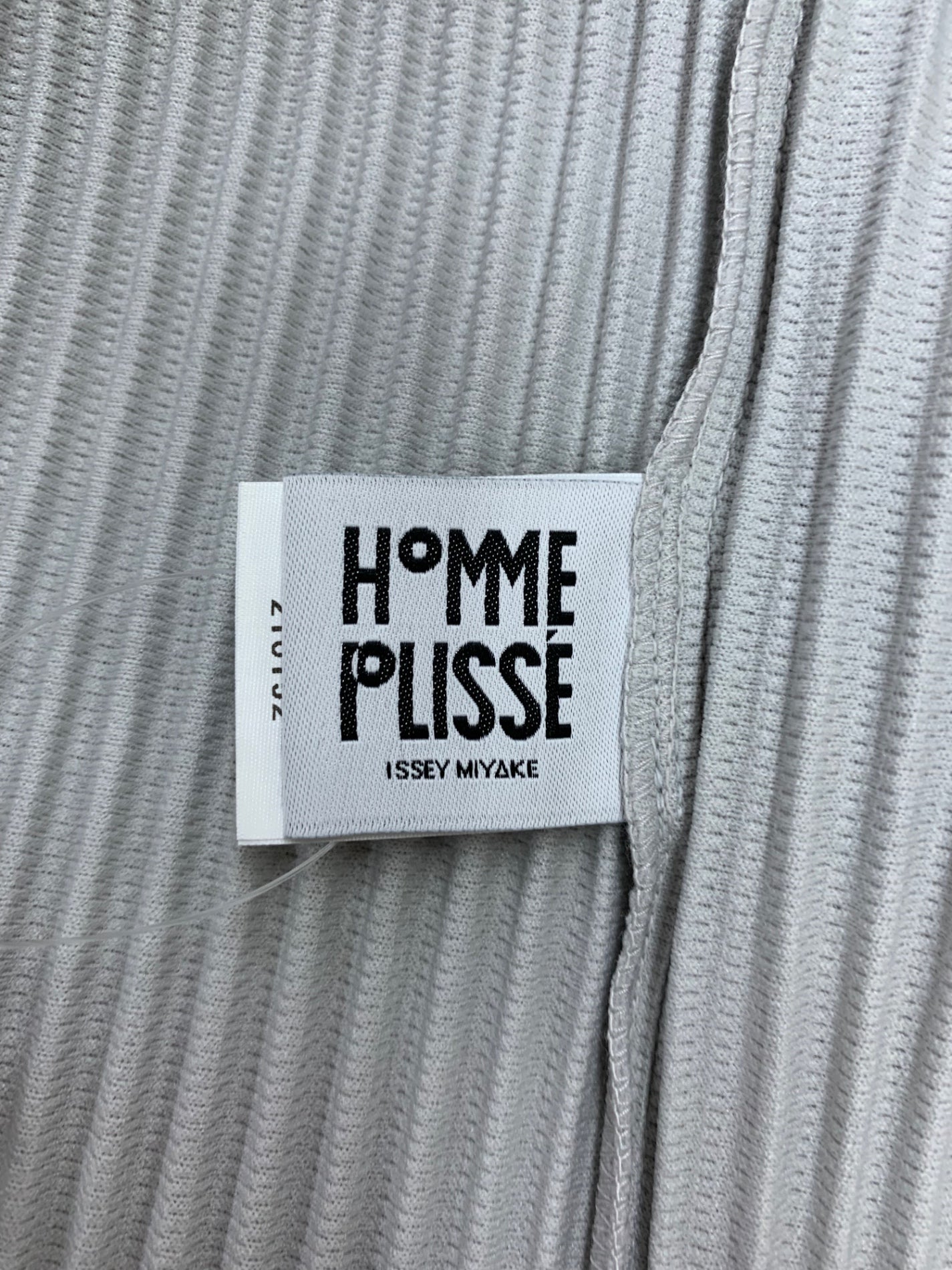 オムプリッセイッセイミヤケ HP55JM430 ポロシャツ 4 グレー BASICS スキッパー 半袖 ポロシャツ IT1KMH119Y38