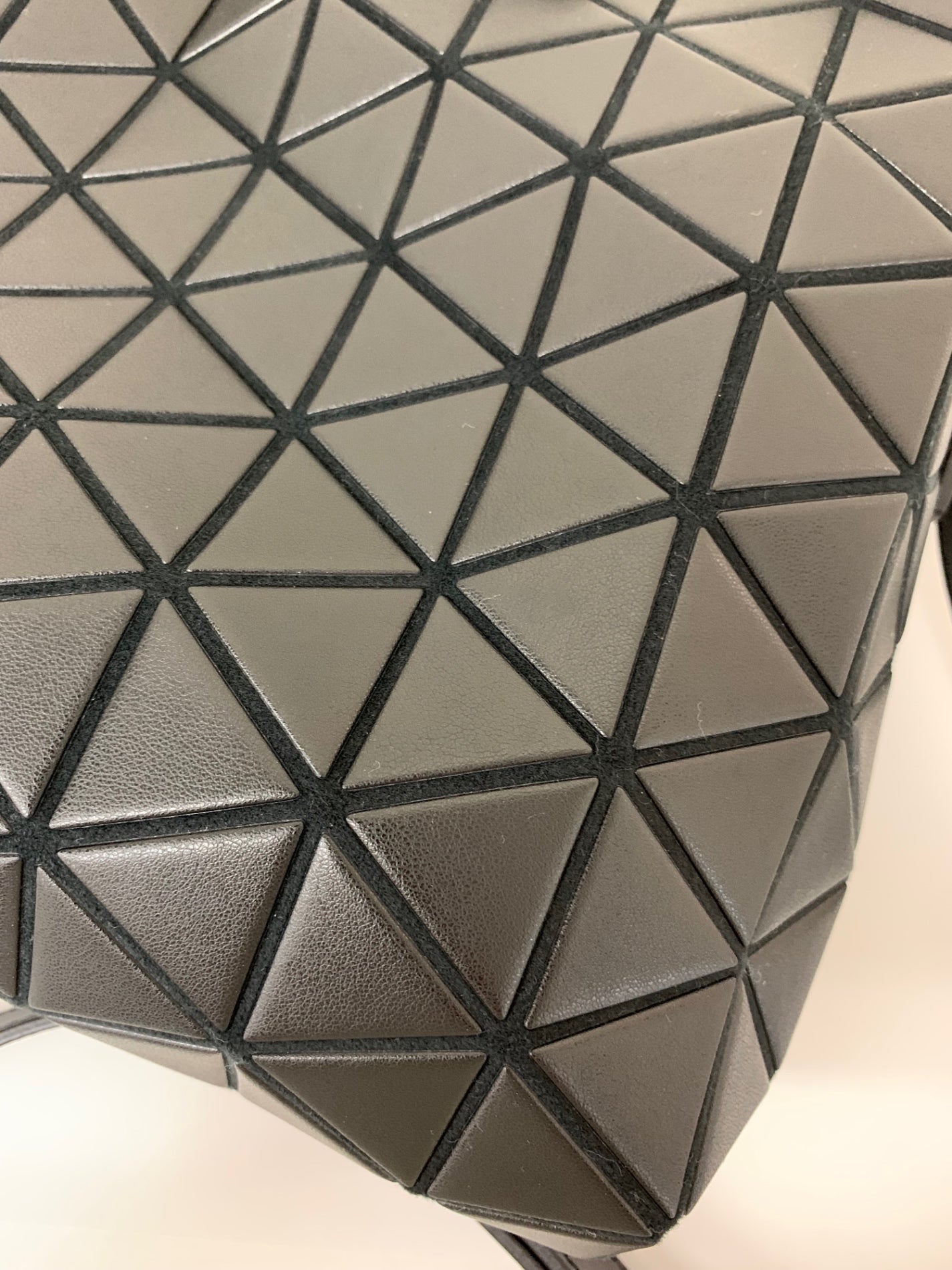 バオバオイッセイミヤケ BB56AG205 トートバッグ ブラック TONNEAU MATTE トノーマット ITT5PHCF17RW