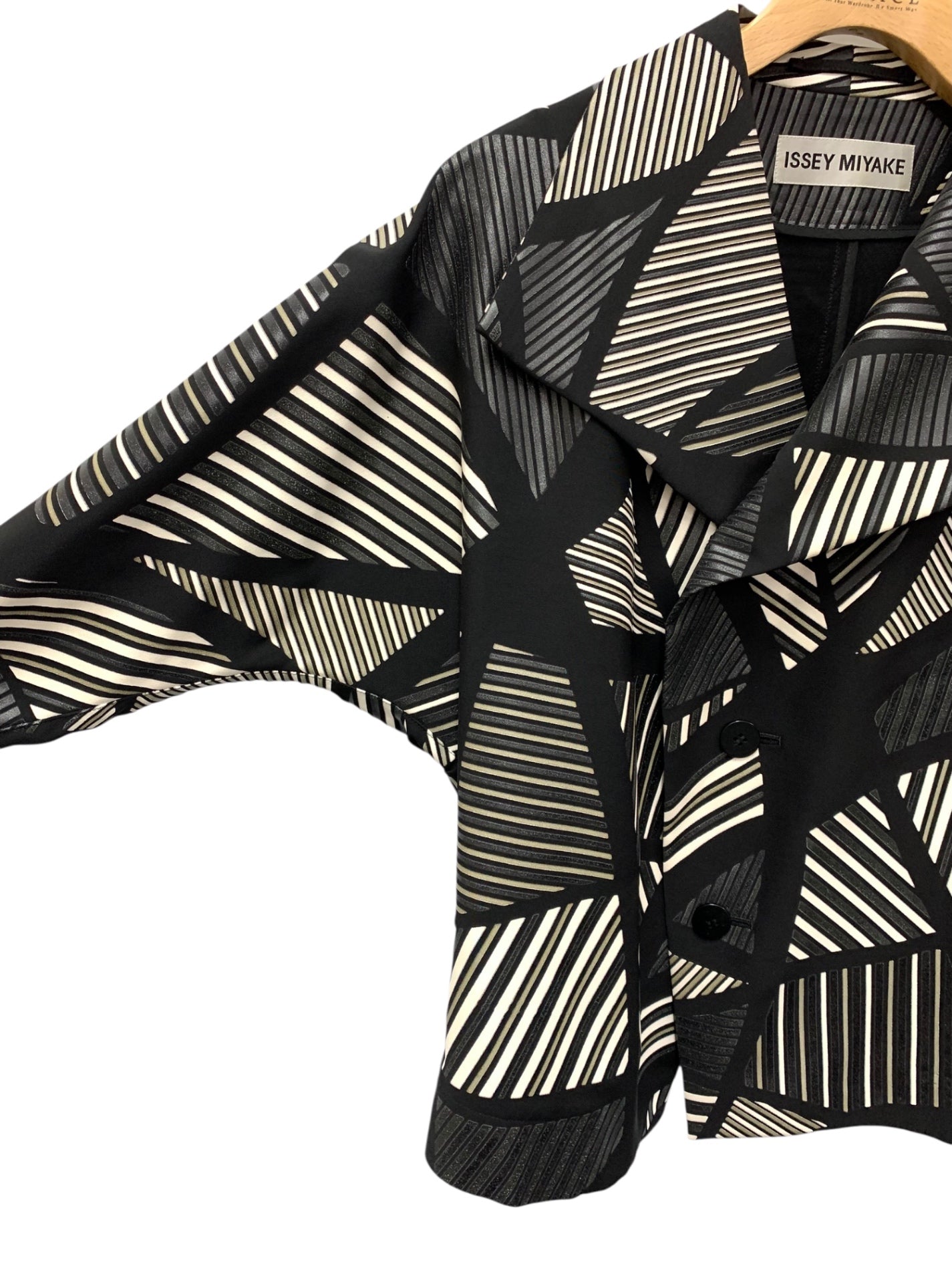 イッセイミヤケ IM44FC503 変形ジャケット 2 ブラック | 中古