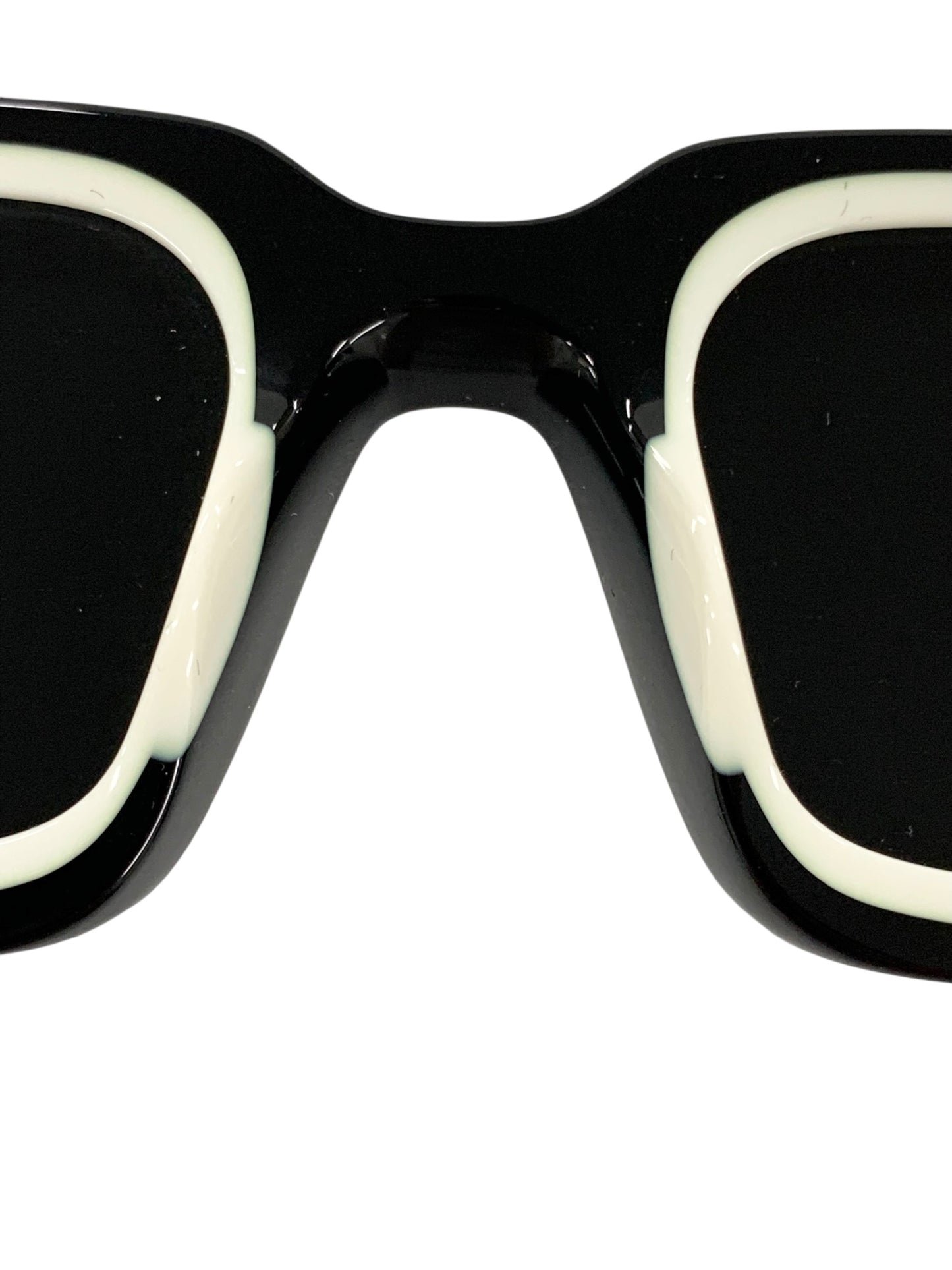 プラダ SPR06Y サングラス ブラック 16K2K1 ロゴ セルフレーム フルリム スクエア ITXNU3NZSSH8 【SALE】