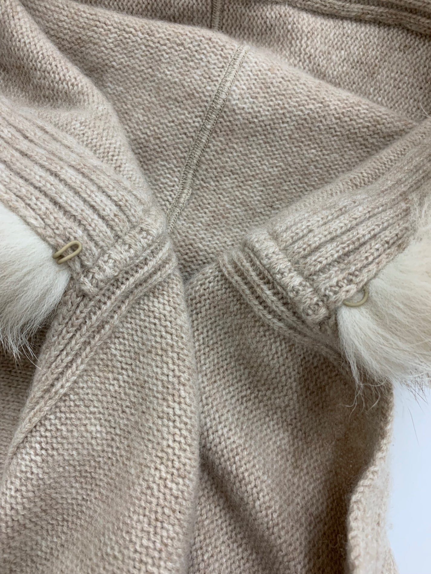 フォクシーブティック 35577 ストール ショール ベージュ フーディ カシミヤ フォックスファー ITTP6ZI5NIHI