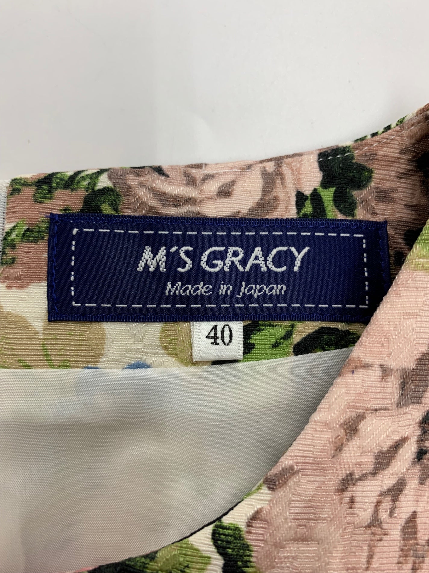 エムズグレイシー　ワンピース　40 黒×白×ベージュフラワー エムズグレイシー ワンピース 40 ブラック×ベージュフラワー